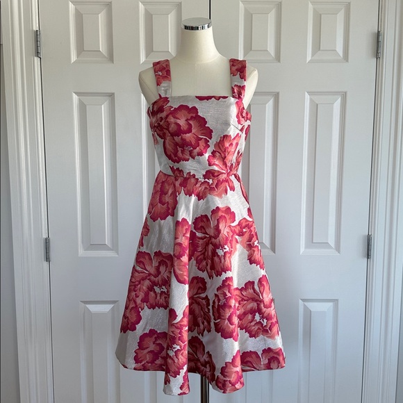 Betsey Johnson Dresses & Skirts - Betsy Johnson Pink Silver Floral Jacquard A-Line Wedding Guest Dress Size 2